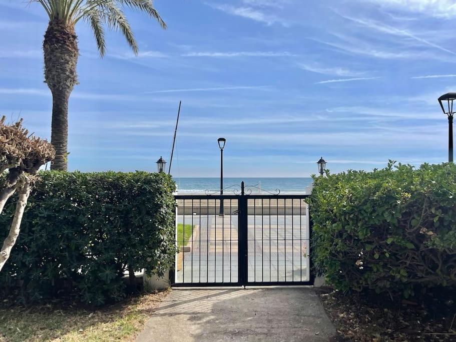 Lc Apartaments Voramar Benicàssim Eksteriør billede